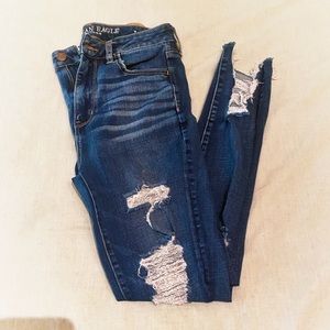 Distressed High Waisted Jeans